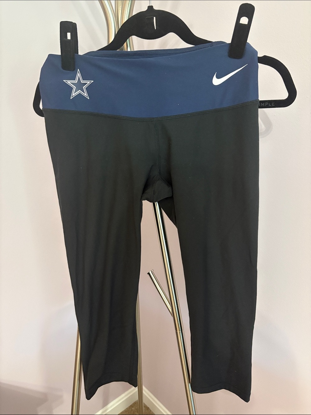 Nike Dallas Cowboys Navy and Black Capri Leggings with Team Star and Swoosh